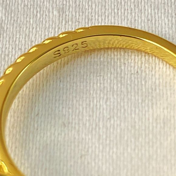 Silver 925 Ring Delux Gold Tone Square Clear Stone Scalloped Trim - Picture 5 of 8